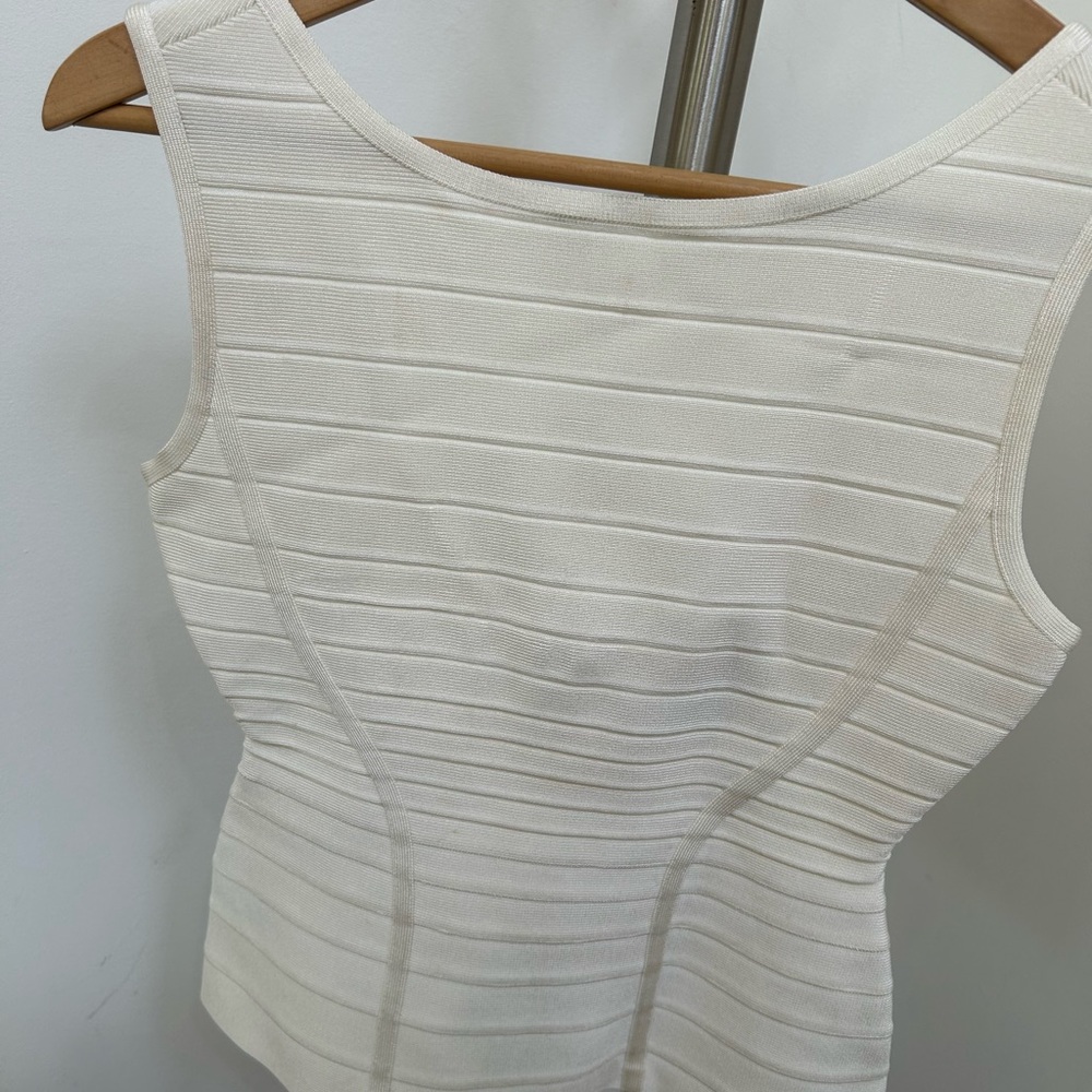 Cute Herbert Leger Top!